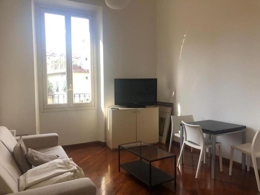 Blu Apartment Firenze Bagian luar foto